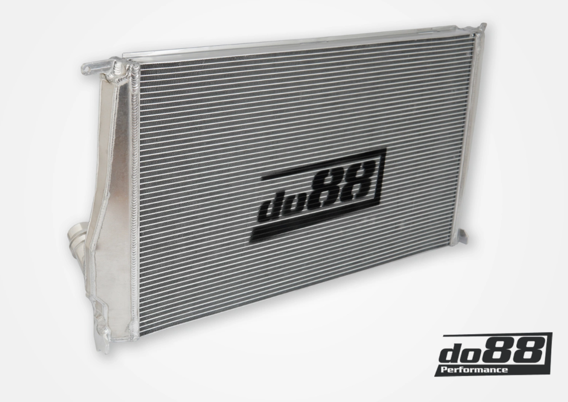 Radiateur aluminium BMW 135i / 335i boite automatique - Performance-shop