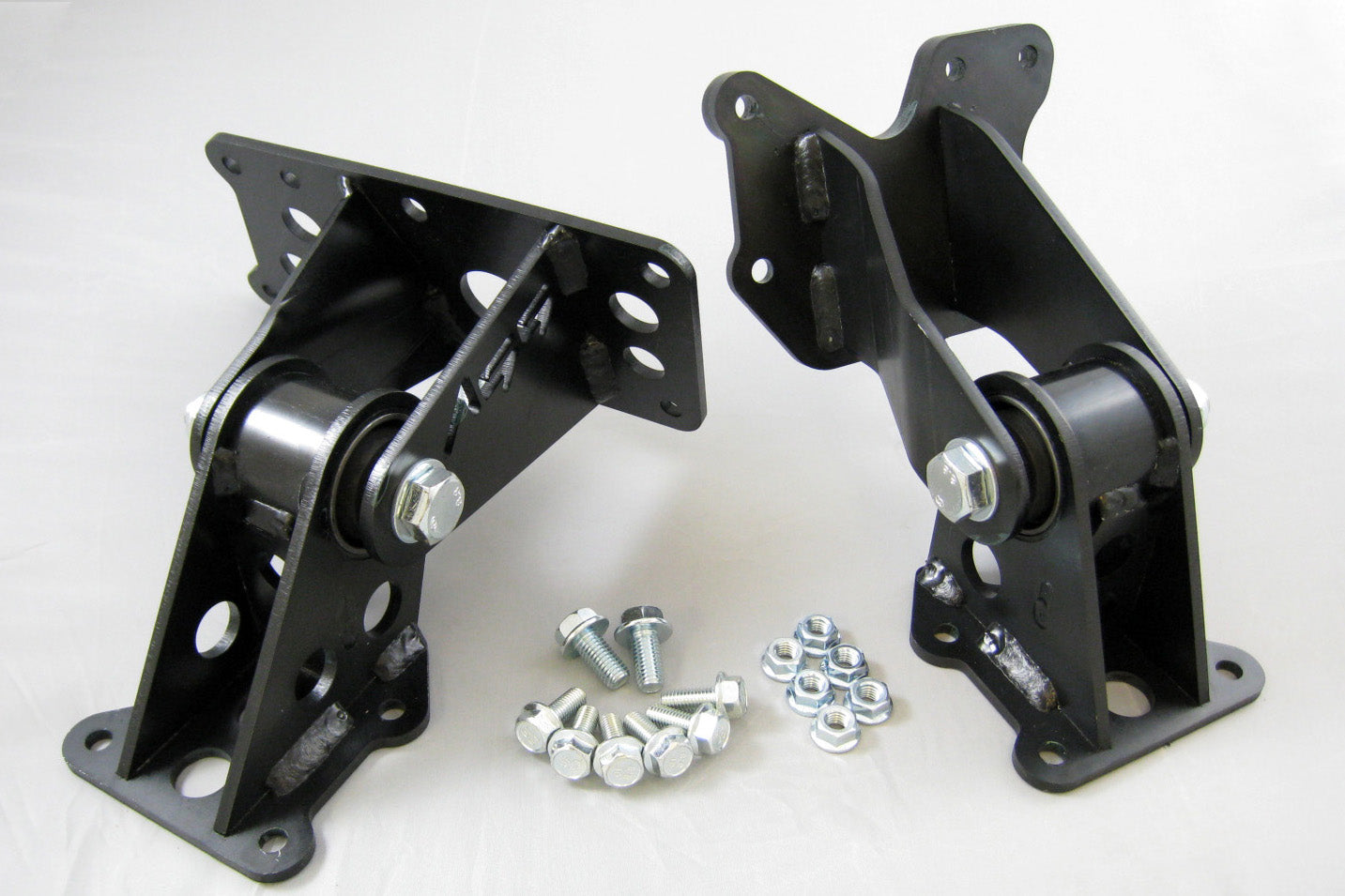 Supports moteur Volvo 740/940 pour moteur 5/6cyl inclinaison standard - Performance-shop