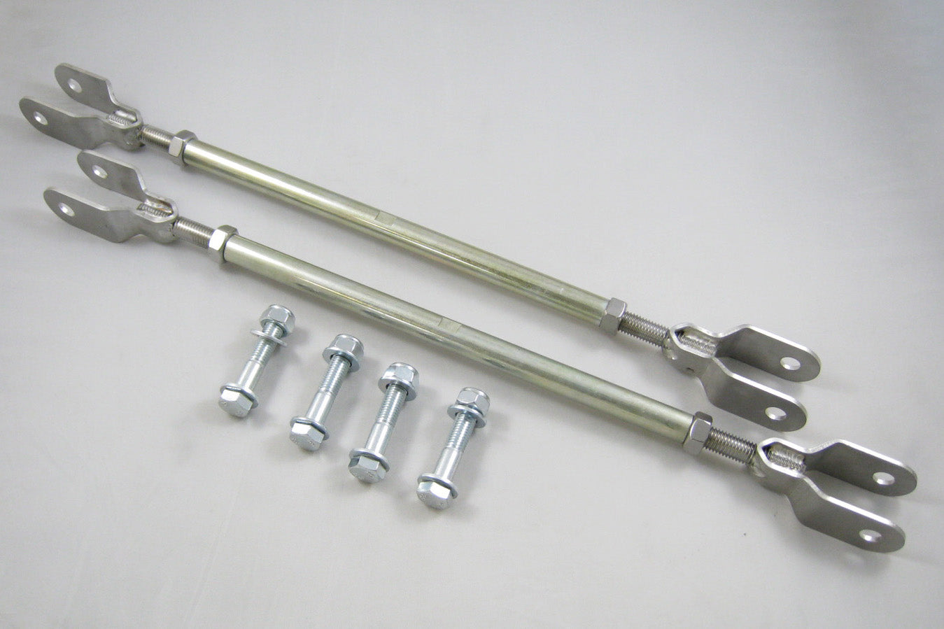 Tirants réglables pour Volvo V70/S60/S80/XC70/XC90 - Performance-shop